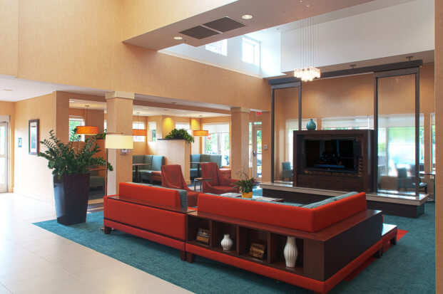 1-HRI-Lobby_044ed