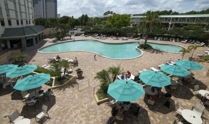 Rosen Plaza Pool